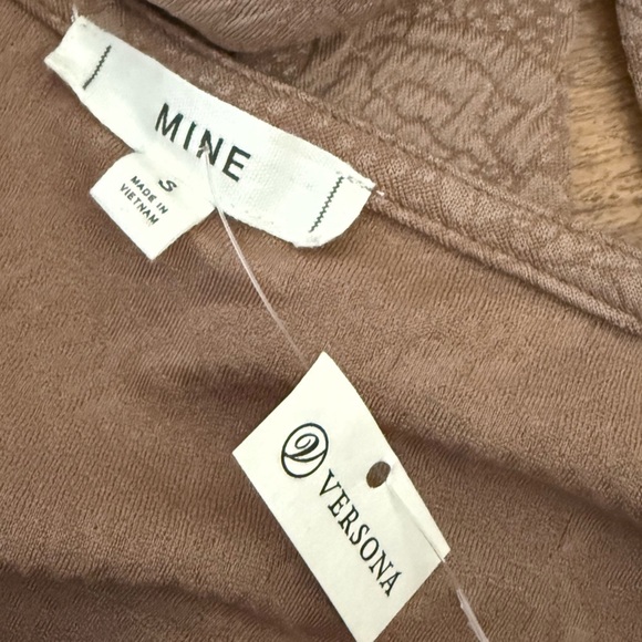 Versona Brown Mocha Mousse Puff Sleeve Peplum Blouse - Picture 3 of 4